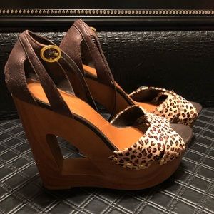 Jessica Simpson - Niki Wedge Cutout - Size 10